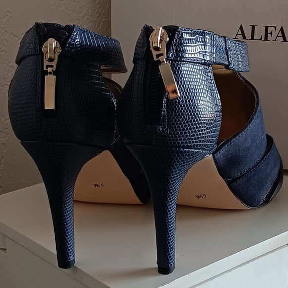 Womens Alfani Blue Open Toe Heels Sz 6.5 - Picture 2 of 3